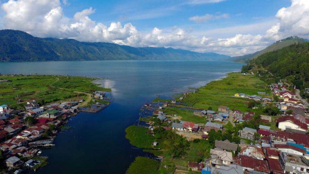 Pemandangan Danau Laut Tawar. (disbudpar.acehprov.go.id)