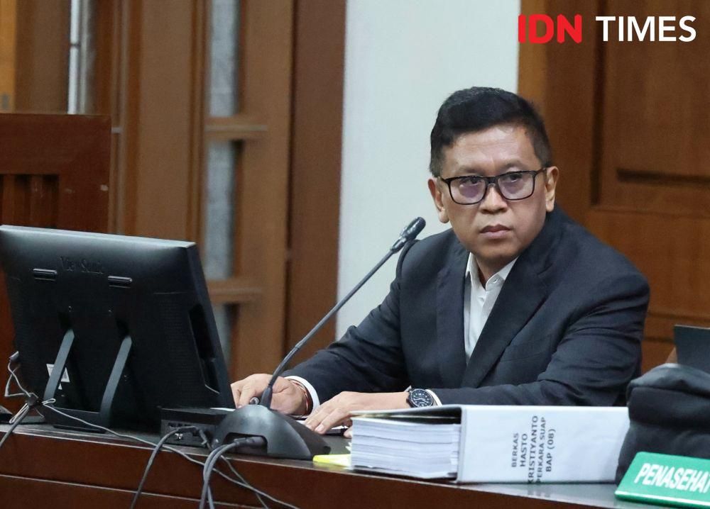 Hasto Kristiyanto Mulai Diperiksa Sebagai Terdakwa Korupsi Hari Ini
