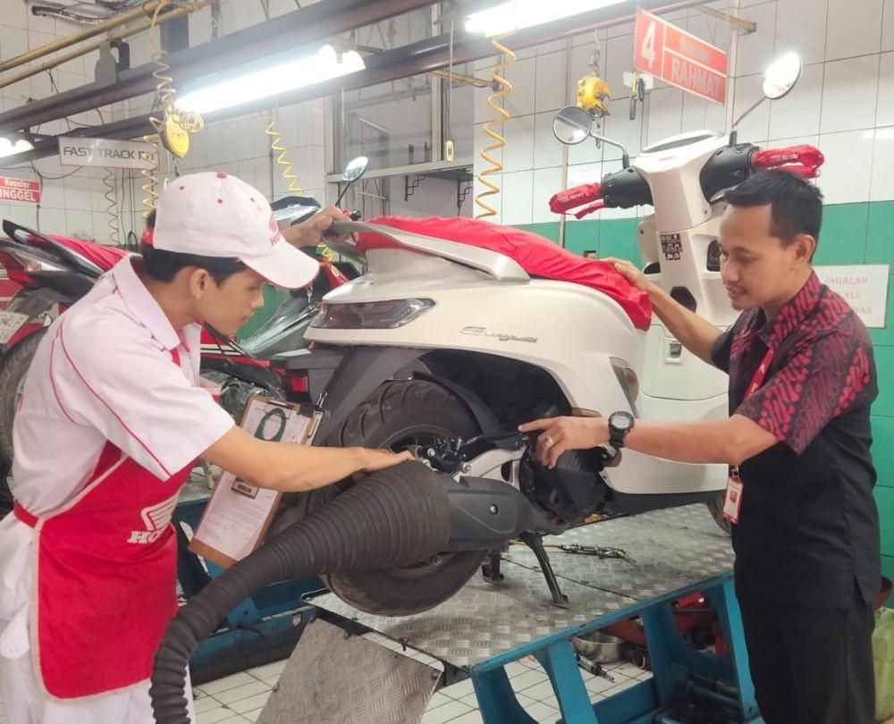 Bengkel Motor AHASS Honda (Dok. IDN Times)