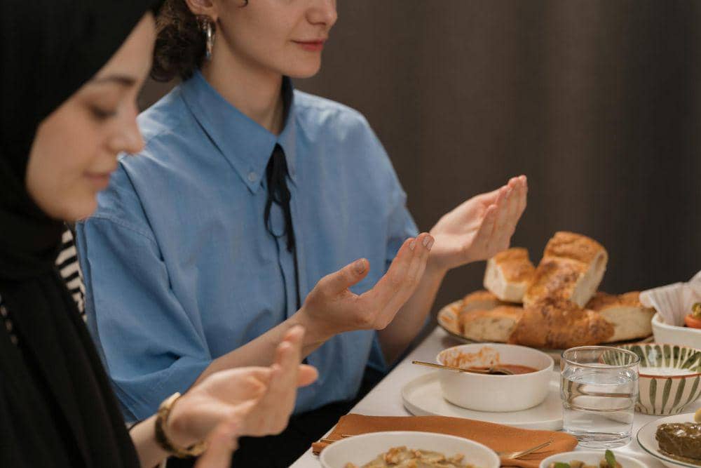 ilustrasi buka puasa (pexels.com/Gül Işık)