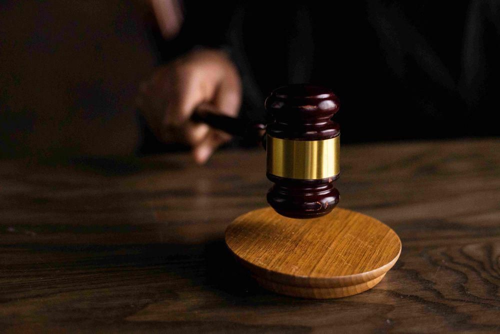 Dosen Hukum Pembunuh Suami Lolos Dari Hukuman Mati