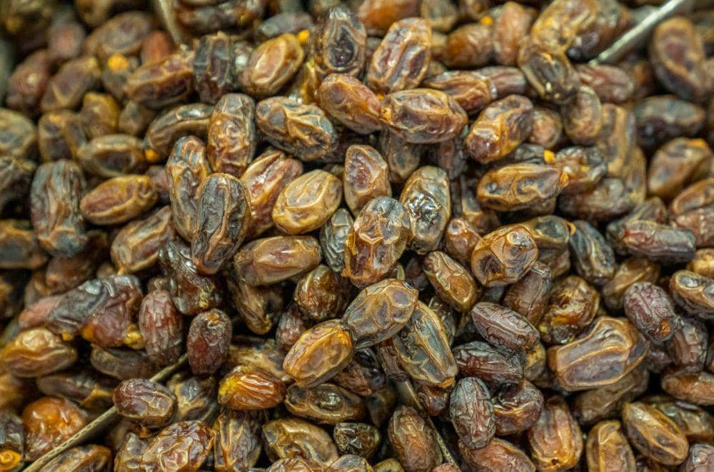 Kurma (pexels.com/Mark Stebnicki)