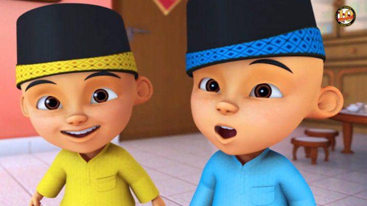 Upin dan Ipin memakai pakaian tradisional (youtube.com/@lescopaque)