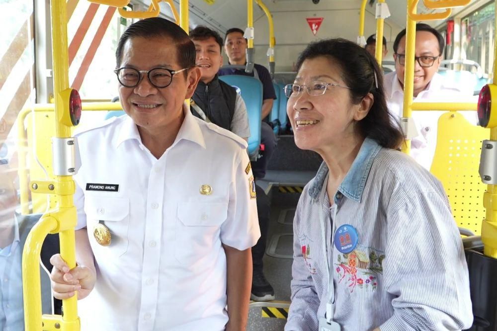 Pramono Bakal Bongkar Halte TransJakarta yang Terbengkalai