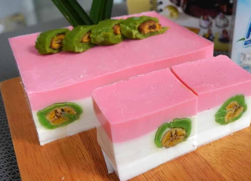 Resep Kreasi Puding Pisang Ijo, Rasa Sama Tekstur Naik Level!