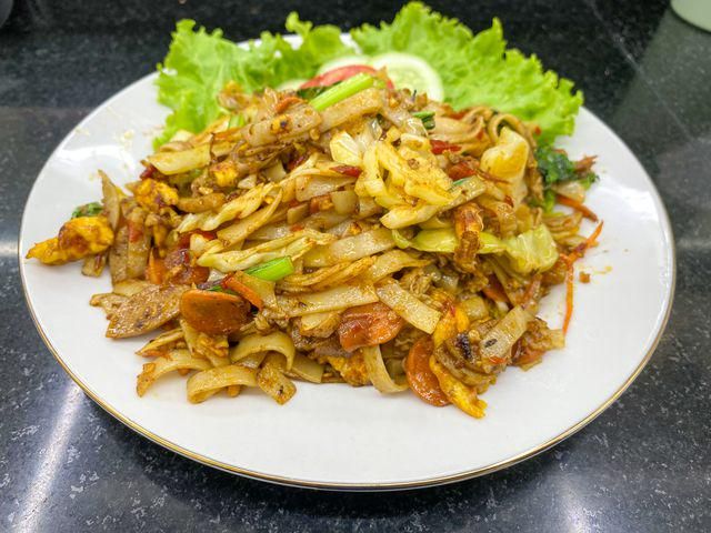 Resep Kwetiau Goreng Tek-tek, Seenak yang Dijual Abang-abang!