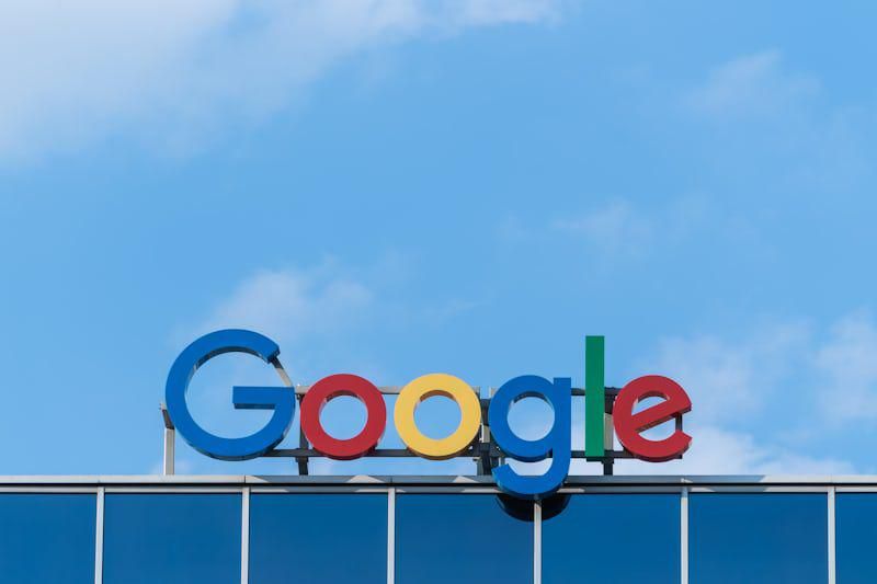 Google Rekrut CEO Windsurf dan Tim Riset untuk Perkuat AI