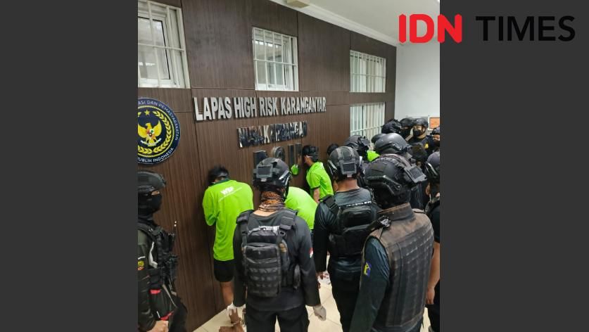 37 Narapidana Berisiko Tinggi Jawa Timur Dipindahkan ke Nusakambangan