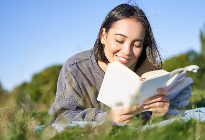 ilustrasi baca buku (freepik.com/benzoix)