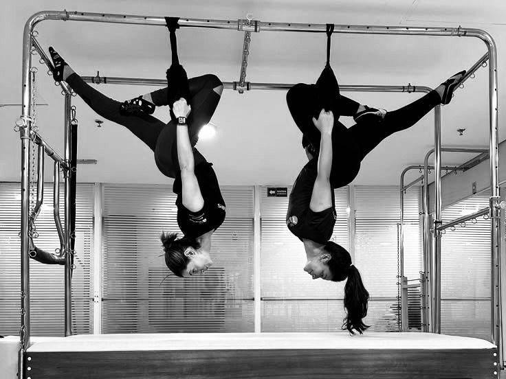 ilustrasi pilates duet (poesellebody.id)