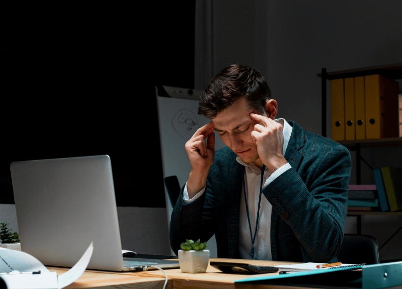 ilustrasi kerja penuh tekanan (freepik.com/freepik)