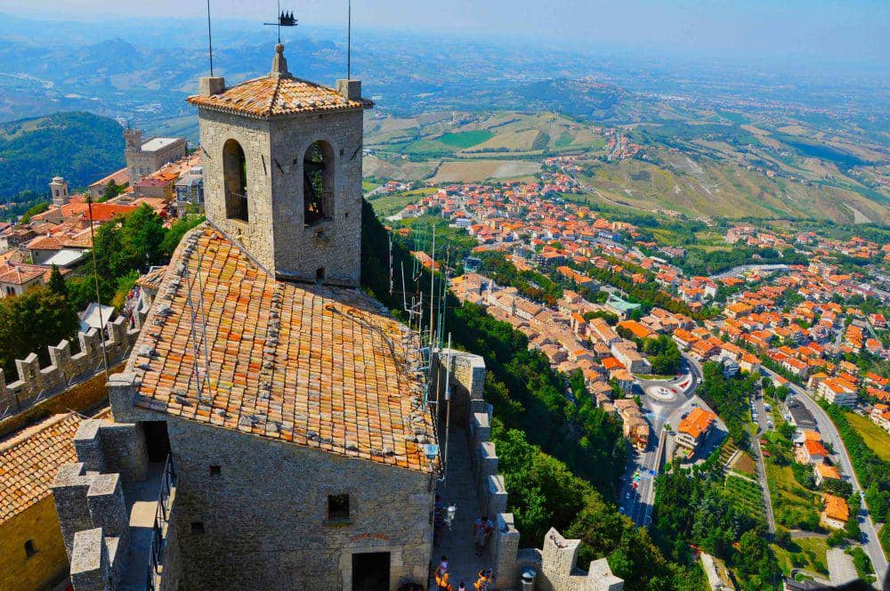 Ilustrasi pemandangan dari atas negara San Marino (pexels.com/Ivanna Lebediuk)