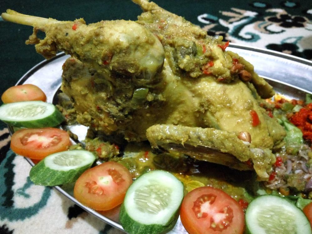 10 Makanan Halal Khas Bali yang Wajib Kamu Cobain