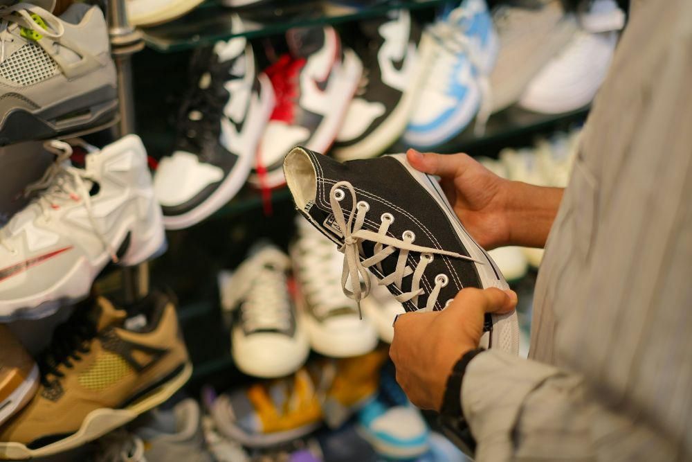 4 Rekomendasi Sepatu Sekolah untuk Mendukung Aktivitas