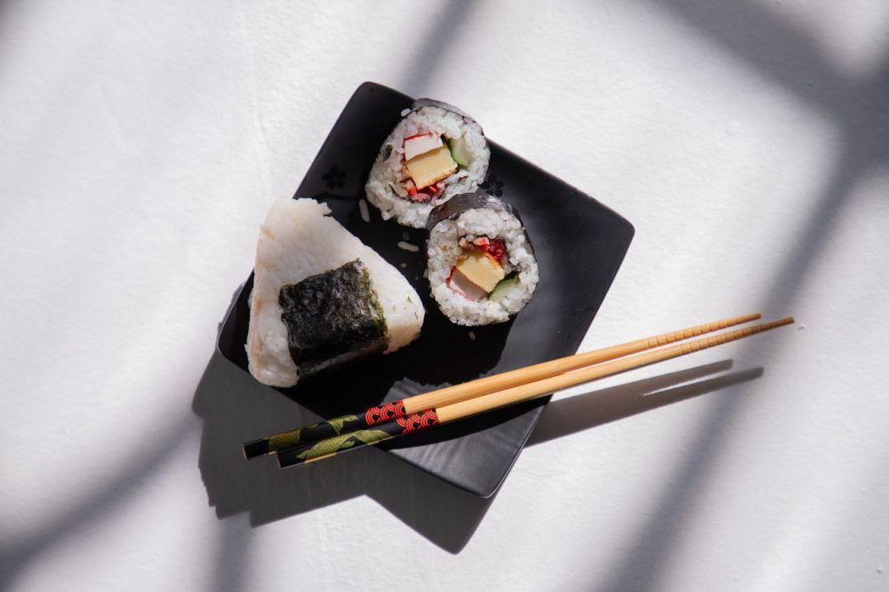 ilustrasi onigiri (pexels.com/ Isabella Figoli)