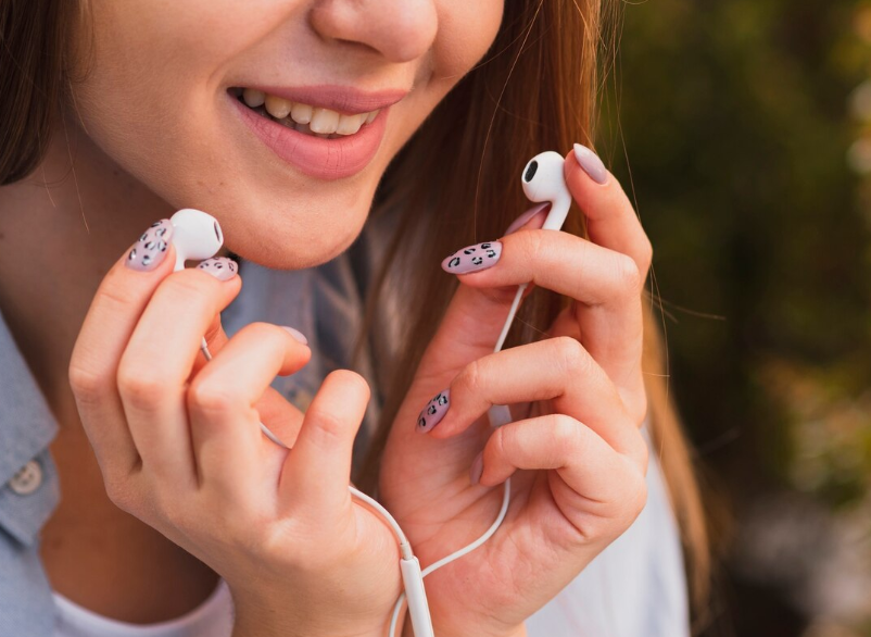 5 Hal yang Membuat Earphone Cepat Rusak, Jangan Digulung Sembarangan