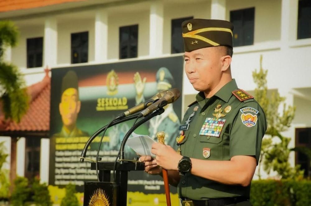 Komandan Sekolah Staf dan Komando Angkatan Darat (Danseskoad), Mayjen TNI Edwin Adrian Sumantha ketika berada di Bandung, Jawa Barat. (www.instagram.com/@seskoad_)