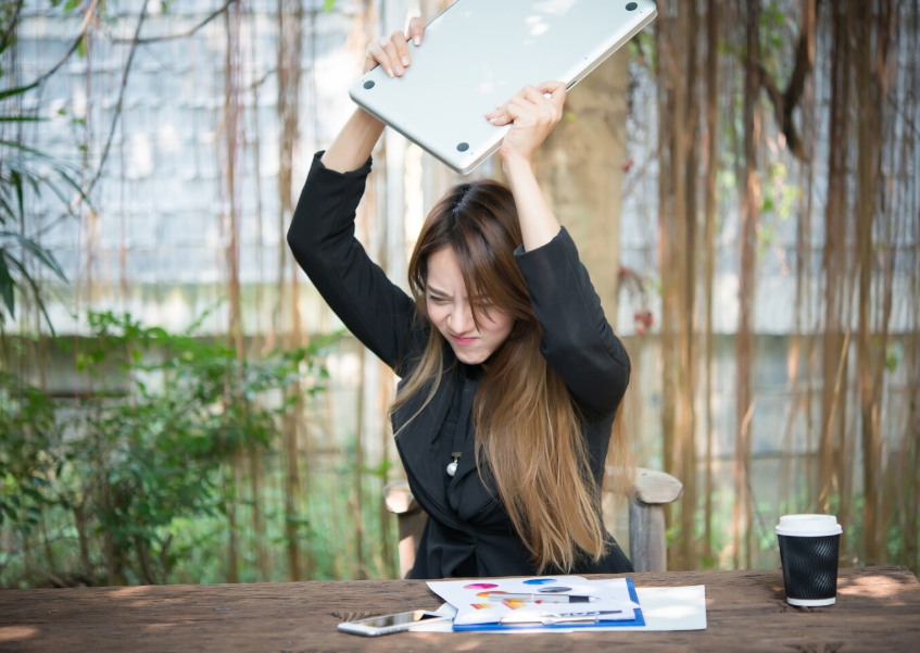 ilustrasi emosi (freepik.com/jcomp)