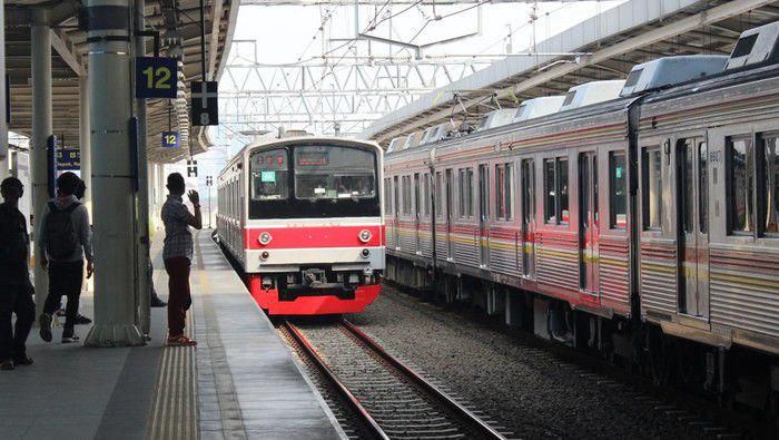 4 Fakta Pelemparan KRL Jakarta-Bogor oleh  Dua Bocah di Bogor 