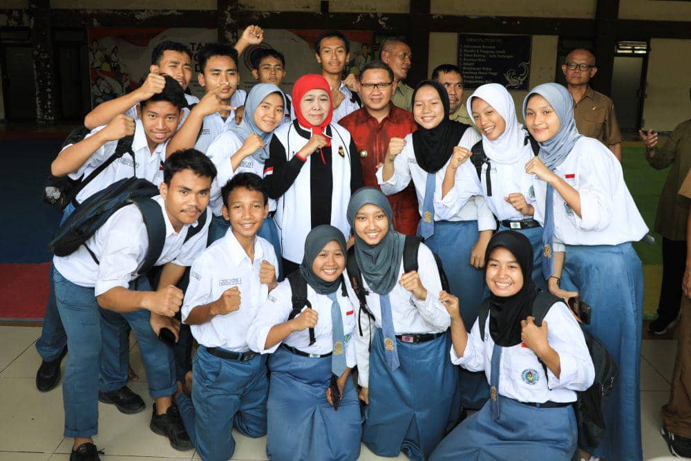 potret siswa SMA di laman SPMB Jatim (spmbjatim.net)