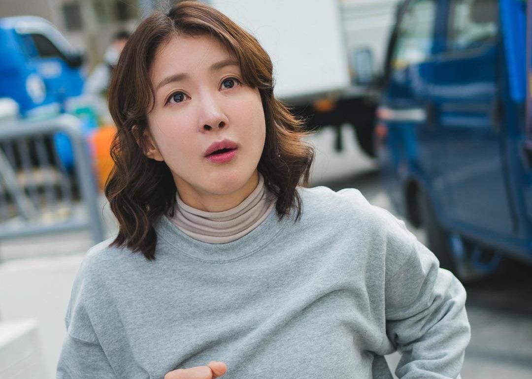 7 Kesulitan yang Dialami Gong Mi Ri di Episode 2 Salon de Holmes