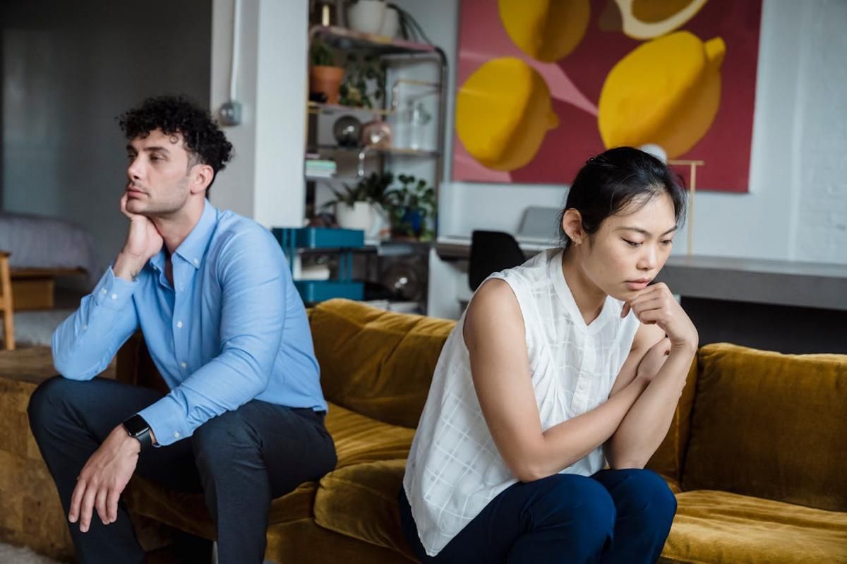 7 Tanda Gebetan Punya Commitment Issue yang Harus Kamu Waspadai