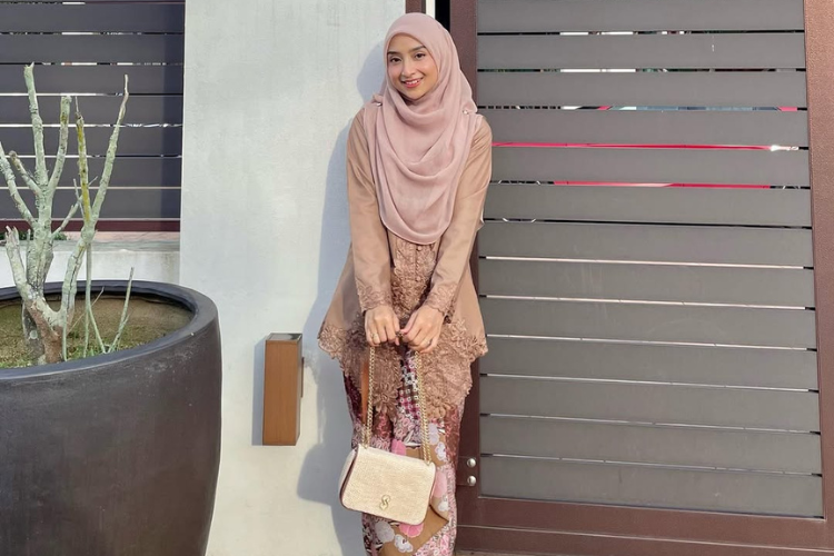 5 Model Jilbab Segi Empat yang Cocok untuk Kebaya, Simpel dan Elegan!