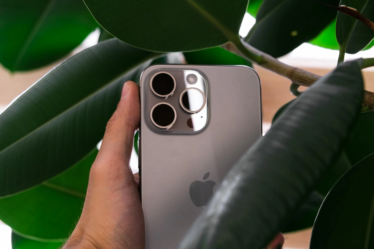 Perbedaan iPhone 13 dan 15, dari Spesifikasi hingga Desain