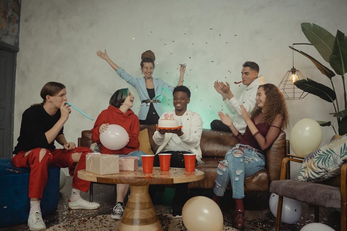 17 Promo Ulang Tahun 2025, Makanan hingga Karaoke