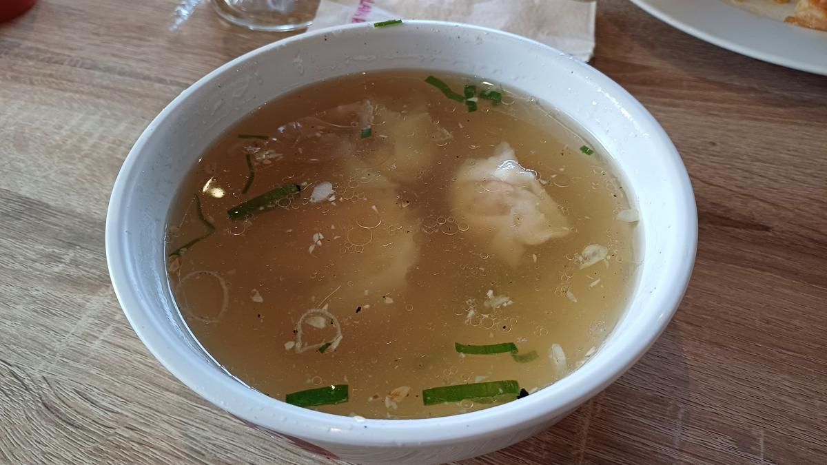 Resep Pangsit Kuah ala Solaria yang Nyaman di Perut