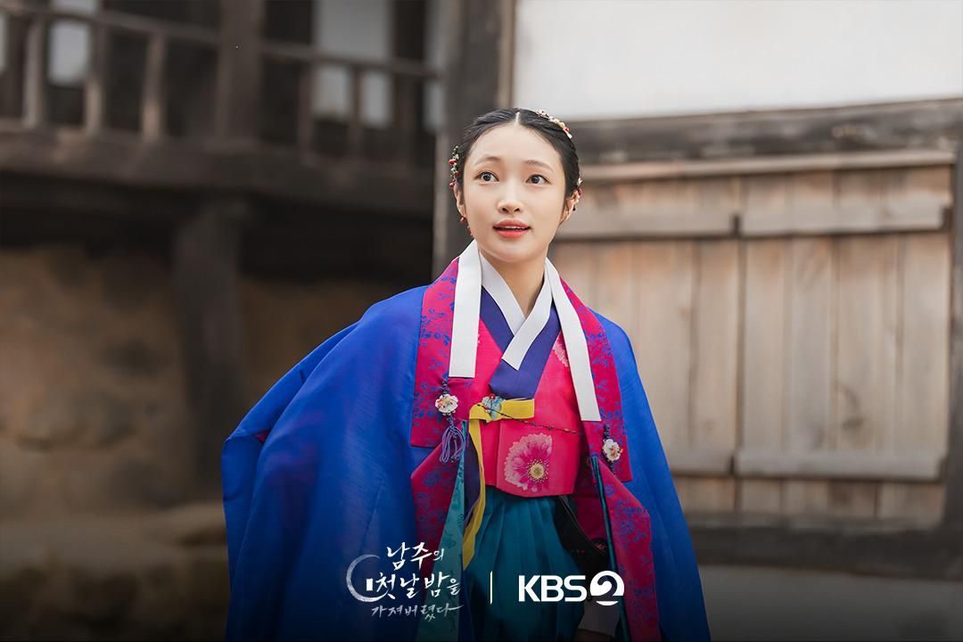 9 Makna Detail Pakaian Do Hwa Seon di First Night With The Duke