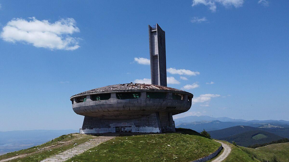 5 Fakta Monumen Buzludzha, Warisan Masa Lalu Sosialis Bulgaria