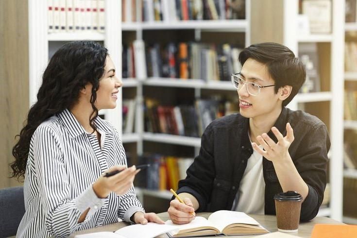 5 Fakta Psikologis tentang Mirroring, Bisa Memperkuat Koneksi Interpersonal Kamu