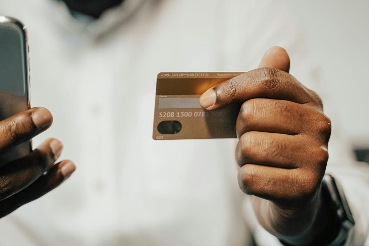 4 Alasan Kartu Kredit Lebih Unggul Dibandingkan Paylater