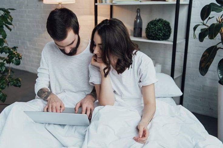 6 Tips Checklist Keuangan untuk Pasangan yang Baru Menikah