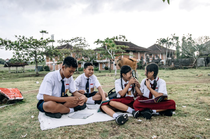 8 Contoh Kartu Ucapan Kenaikan Kelas, Penuh Kata-kata Motivasi!