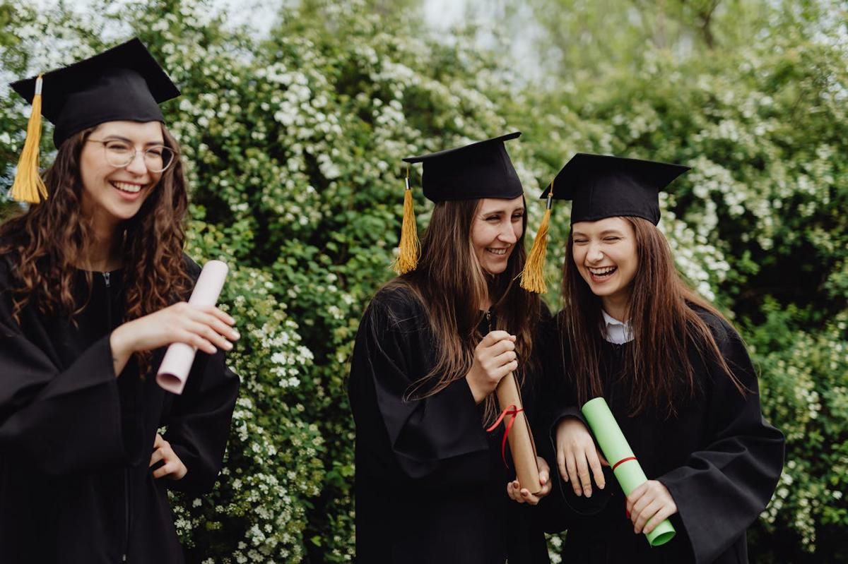 70 Ide Ucapan Wisuda Unik dan Lucu untuk Dikirim pada Sahabatmu!