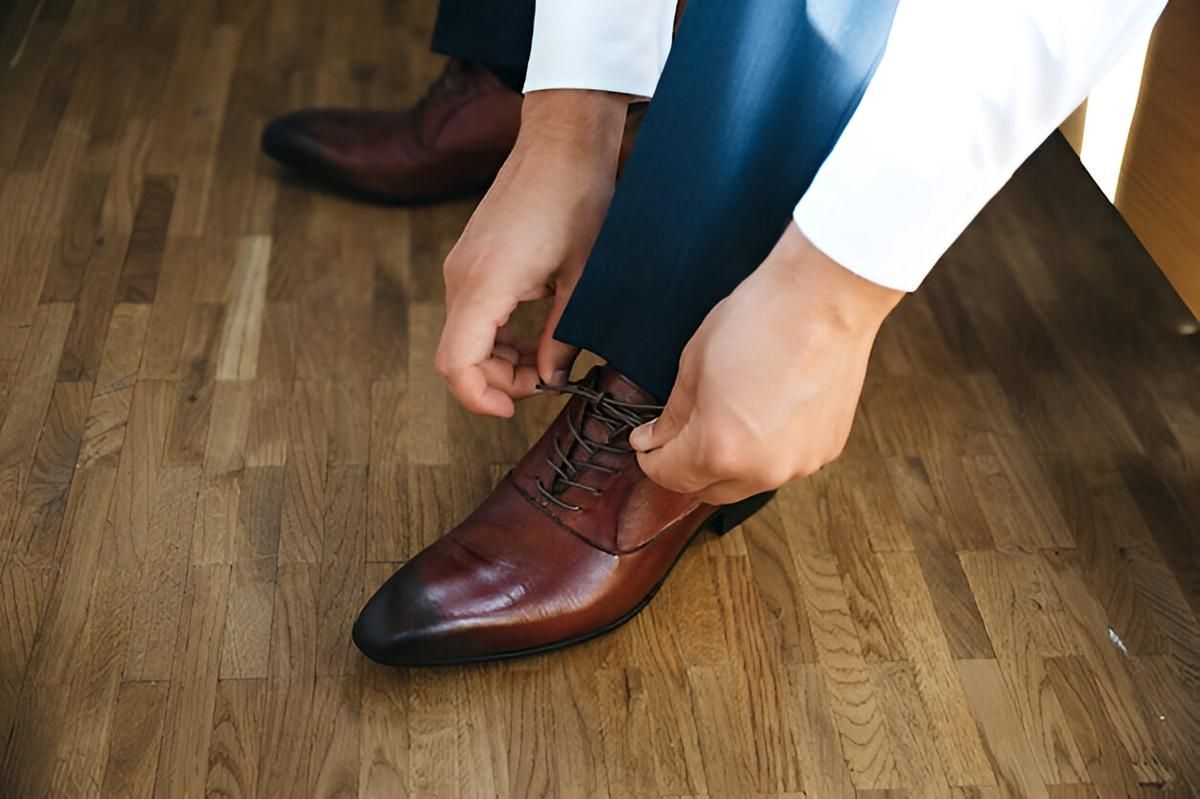 3 Perbedaan Sepatu Oxford dan Derby, Jarang Diketahui!