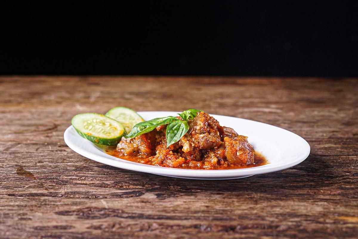 5 Tips Membuat Oseng Mercon agar Tak Berminyak dan Daging Tetap Empuk
