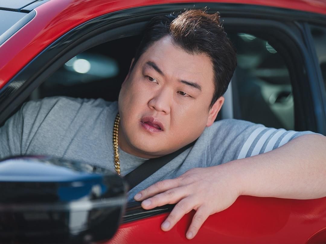 7 Fakta Pemilik Mobil Merah Versi Park So Hee di Salon de Holmes