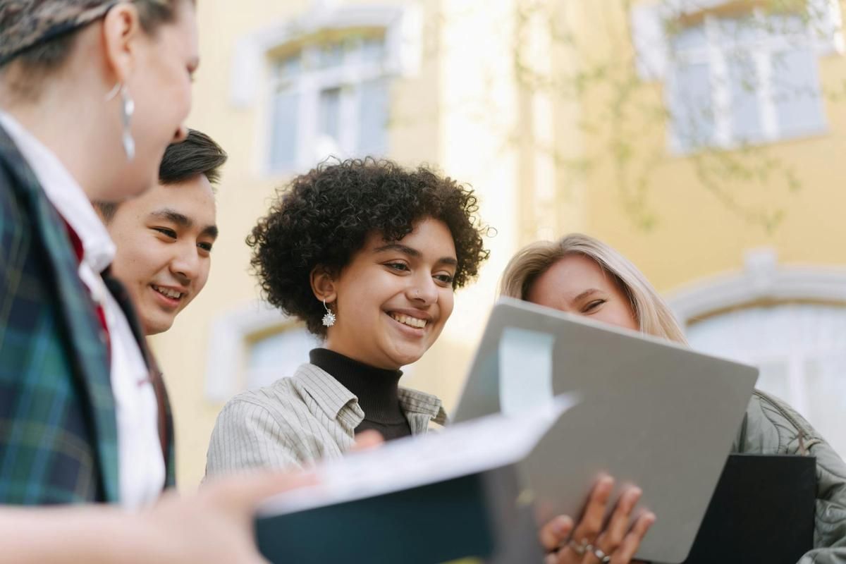 5 Alasan Gen Z Lebih Jago Menjaga Batasan daripada Generasi Sebelumnya