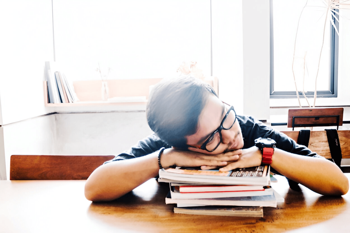 7 Hal Bermanfaat yang Bisa Dilakukan Saat Reading Slump Melanda, Cek!