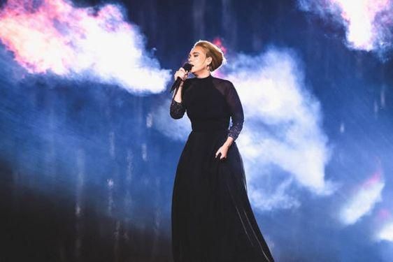 Makna Lagu 'Set Fire to the Rain' Adele dan Artinya