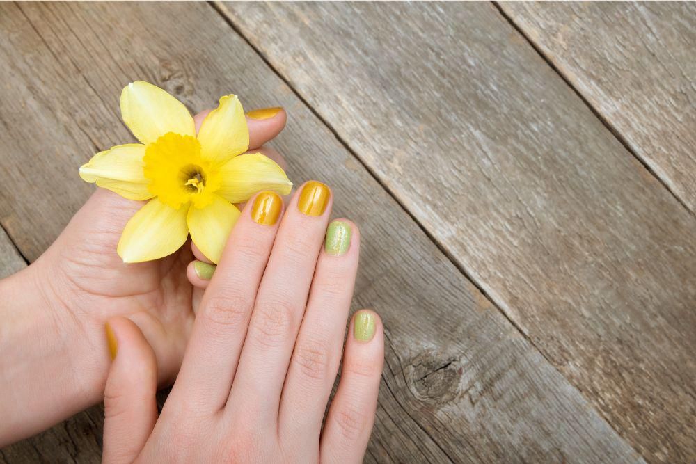 7 Ide Nail Art untuk Musim Panas dengan Berbagai Tema
