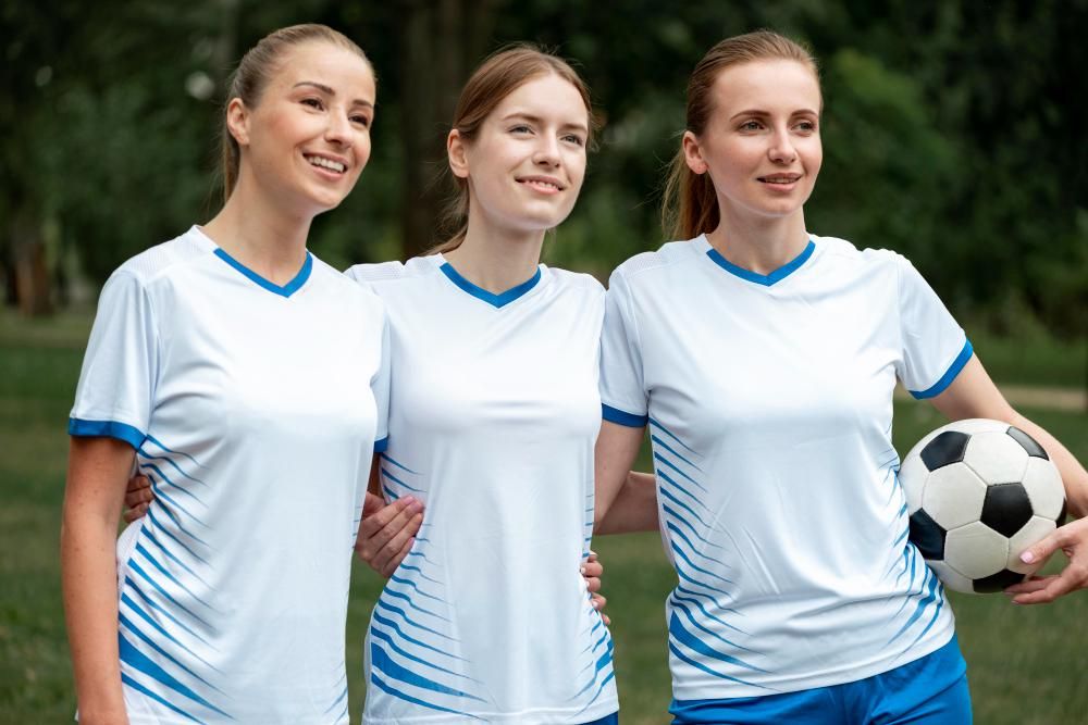 7 Rekomendasi Jersey Perempuan yang Nyaman untuk Olahraga