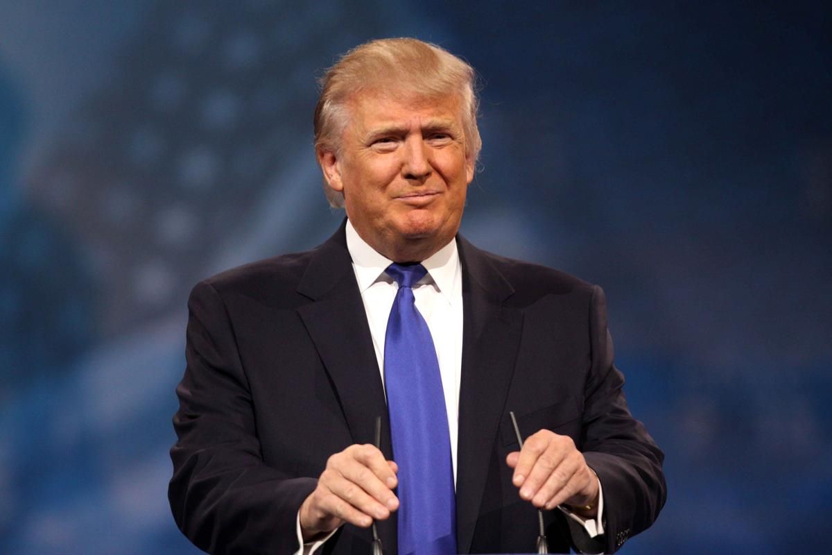Trump Minta Iran Menyerah Tanpa Syarat, Sebut Khamenei Target yang Mudah