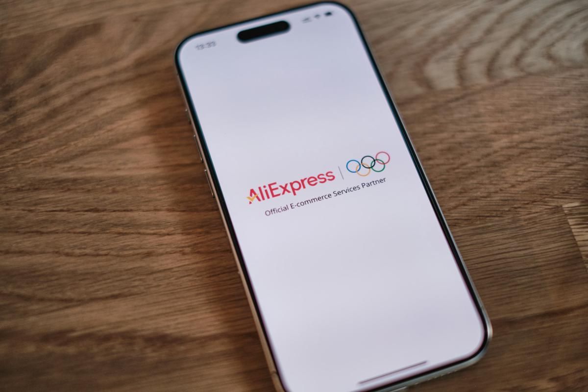 Komisi Eropa Tuduh AliExpress Gagal Cegah Barang Ilegal di Platformnya