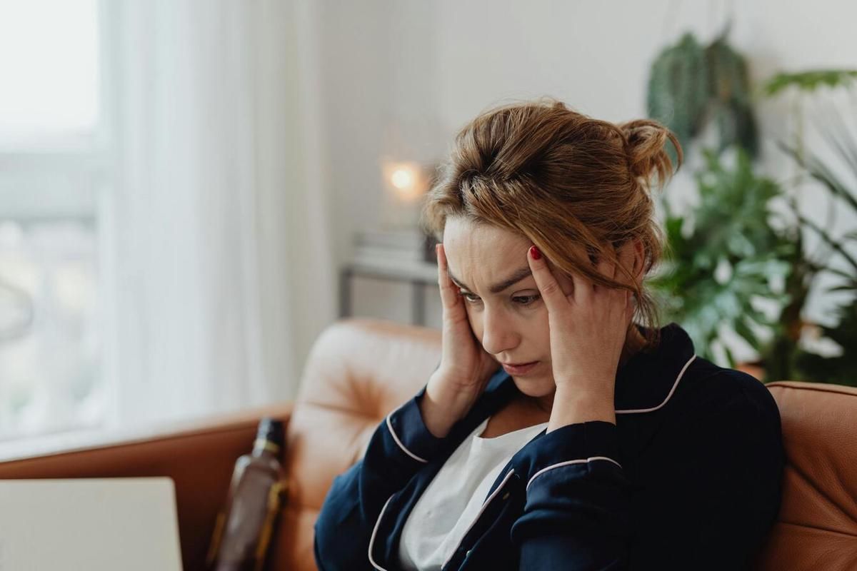 Pernah Merasa Aneh Tapi Sulit Menjelaskan? 7 Emosi Absurd Ini Ternyata Ada Namanya