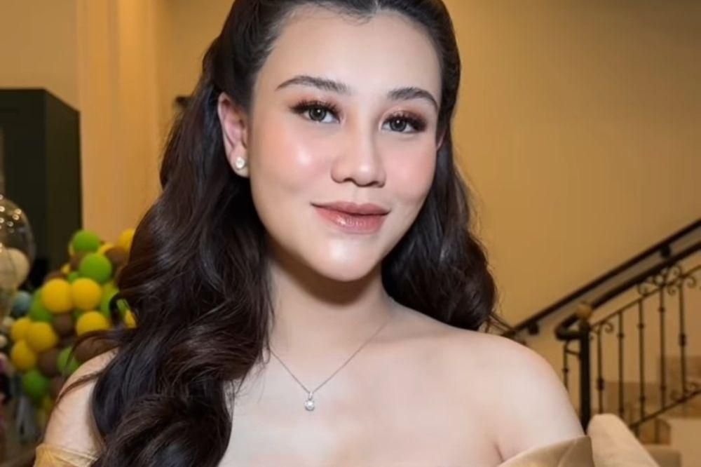 Detail Makeup Hingga Gaun Pernikahan Aaliyah di Resepsi Pernikahan Al dan Alyssa!