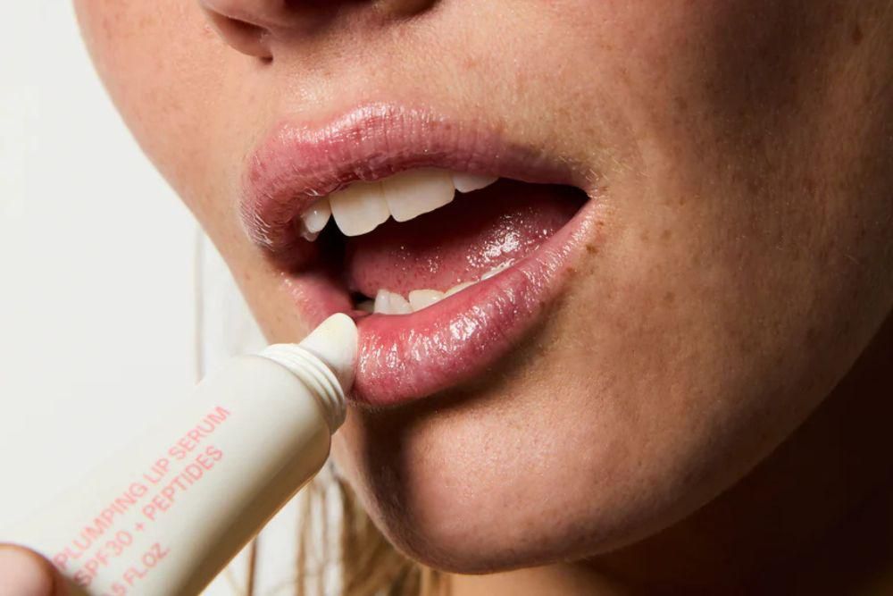 7 Rekomendasi Lip Serum untuk Remaja, Buat Bibir Lembap Natural